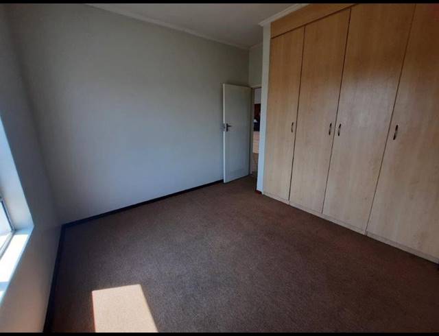 2 BEDROOM APARTMENT FOR SALE IN VANDERBIJLPARK SE 10